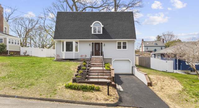 Photo of 298 Summit St, New Haven, CT 06513