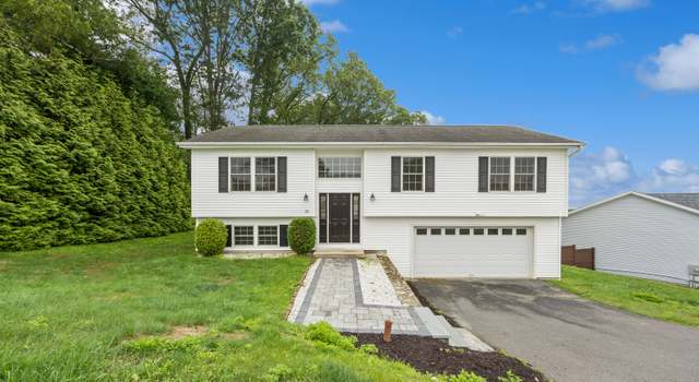 Photo of 23 Shadybrook Ln, Waterbury, CT 06706