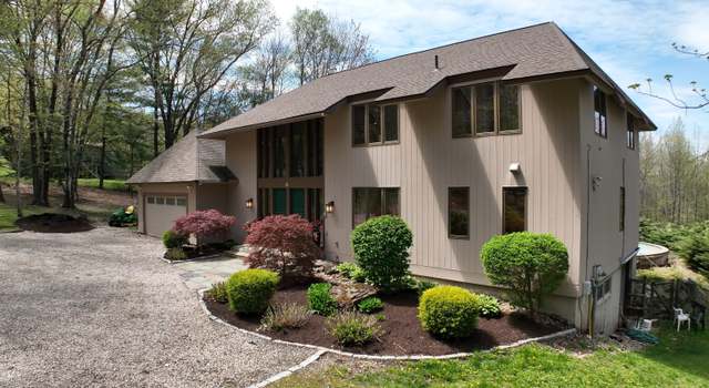 Photo of 35 Pinnacle Mountain Rd, Simsbury, CT 06070