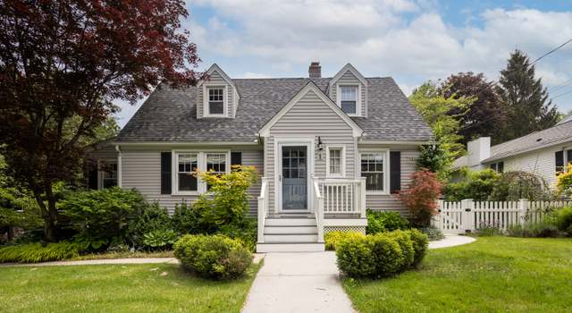 Photo of 1 Yale Ave, Middlebury, CT 06762