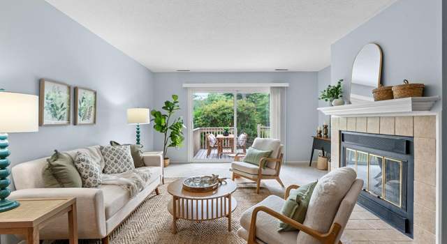 Photo of 11 Branford Ct, Avon, CT 06001