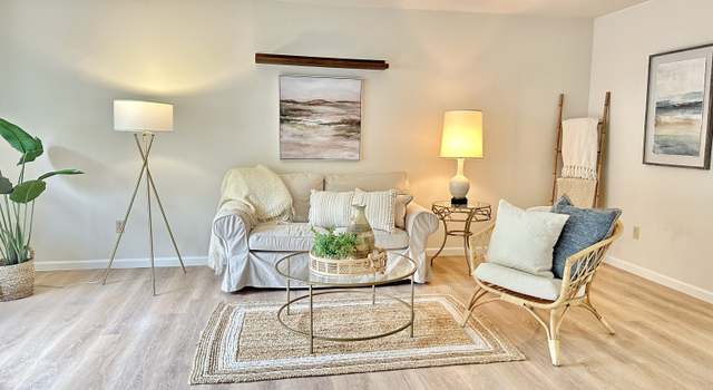 Photo of 13 Brantwood Dr #13, Madison, CT 06443