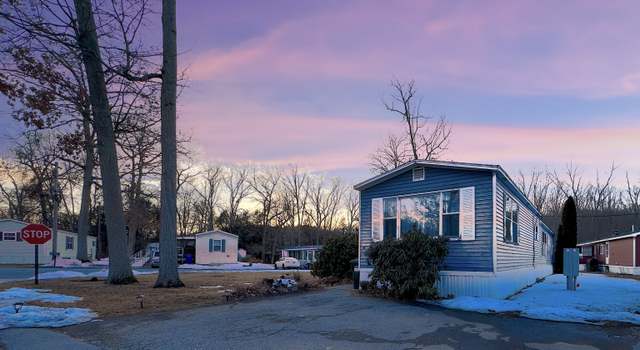 Photo of 60 Sweetbriar St, Norwich, CT 06360