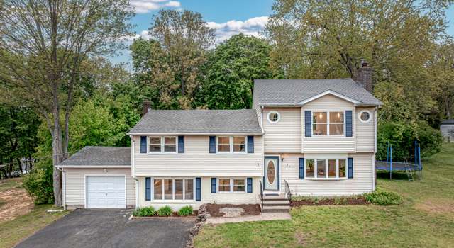 Photo of 11 Cindy Ln, North Haven, CT 06473