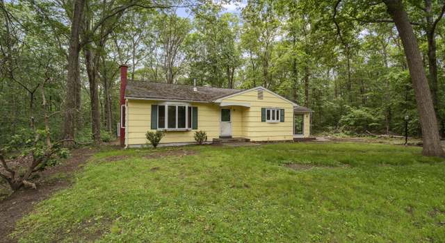 Photo of 306 Upper Grassy Hill Rd, Woodbury, CT 06798