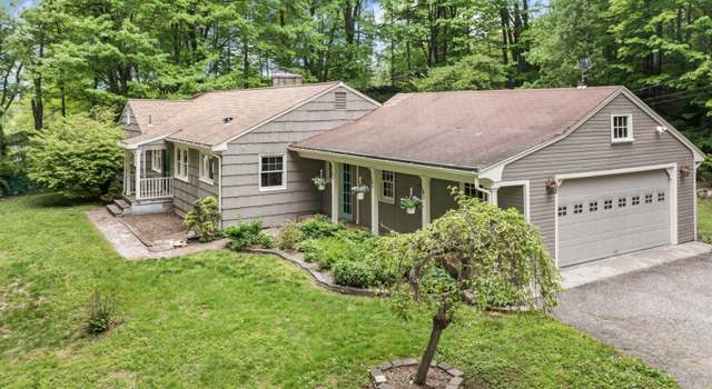 Photo of 27 Hattertown Rd, Newtown, CT 06470
