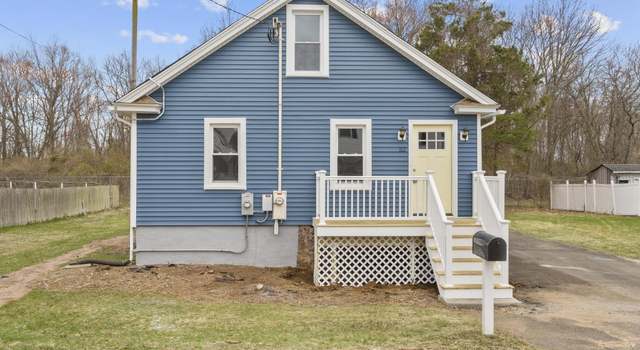 Photo of 52 Burgess St, East Haven, CT 06512