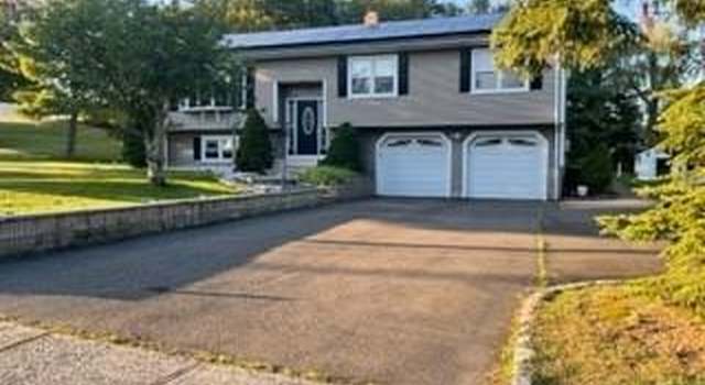 Photo of 21 Revere Rd, North Haven, CT 06473