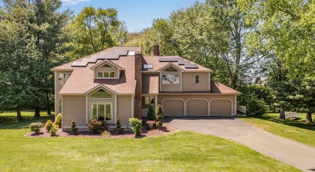 Photo of 17 Pasture Ln, Glastonbury, CT 06073