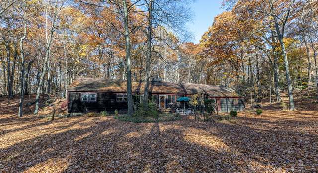 Photo of 102 Wykeham Rd, Washington, CT 06793
