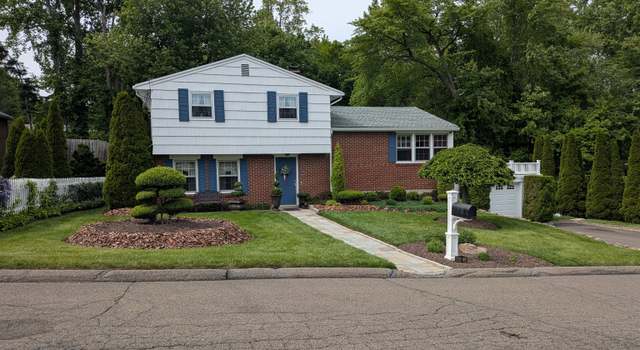 Photo of 15 Golden Rod Dr, Ansonia, CT 06401