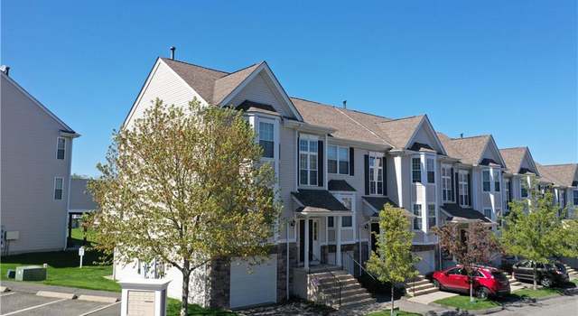 Photo of 502 Sienna Dr #502, Danbury, CT 06810