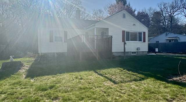 Photo of 32 Winding Ln, Enfield, CT 06082