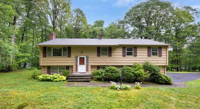 Photo of 10 Andrew Dr, Simsbury, CT 06089