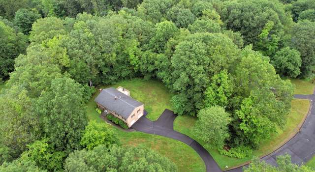 Photo of 10 Andrew Dr, Simsbury, CT 06089