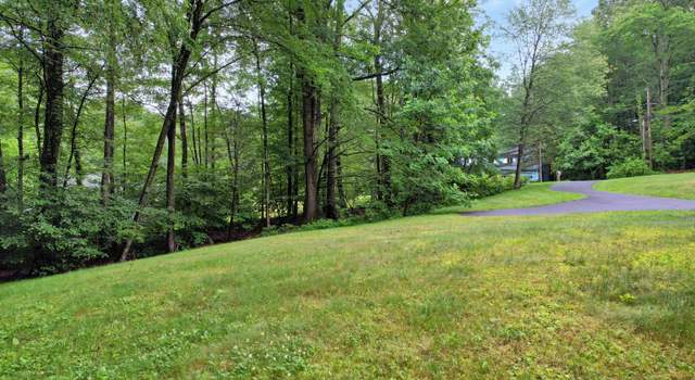 Photo of 10 Andrew Dr, Simsbury, CT 06089