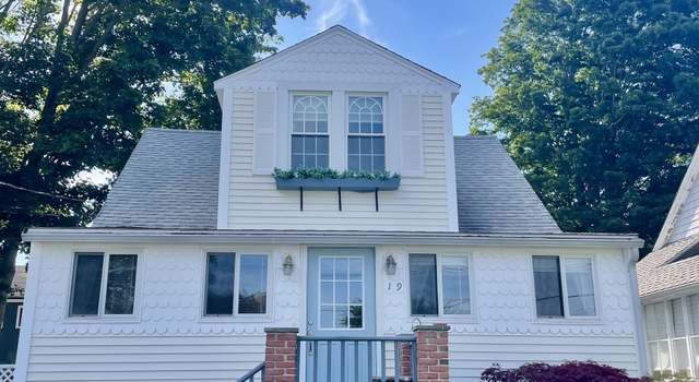 Photo of 19 Hartford Ave, Old Saybrook, CT 06475