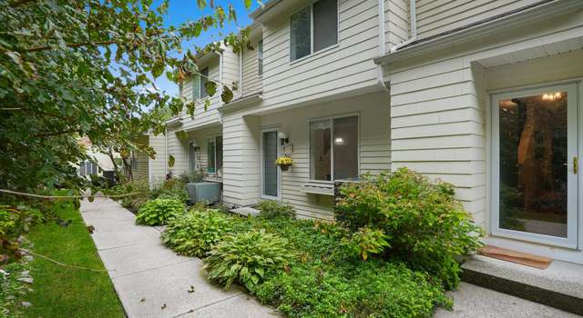 Photo of 166 Old Brookfield Rd Unit 31-3, Danbury, CT 06811
