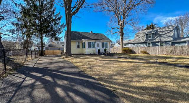 Photo of 108 Stevens St, East Haven, CT 06512
