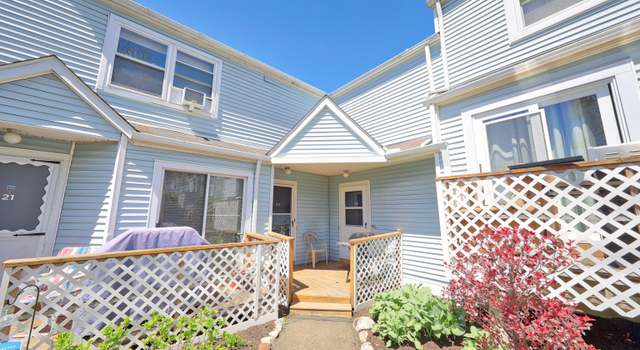 Photo of 418 Woodward Ave Apt 20, New Haven, CT 06512
