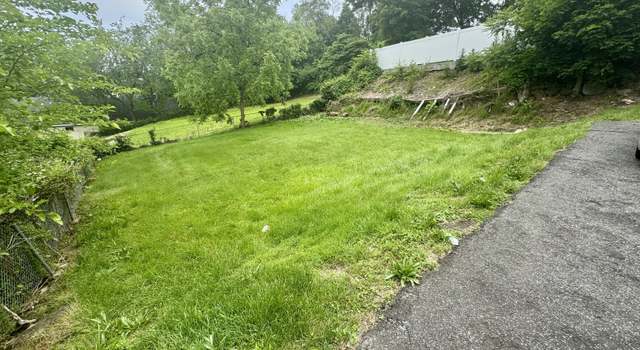 Photo of 28 Terrace Ave, West Haven, CT 06516