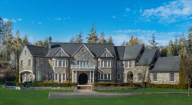 Photo of 8 Lindsay Dr, Greenwich, CT 06830