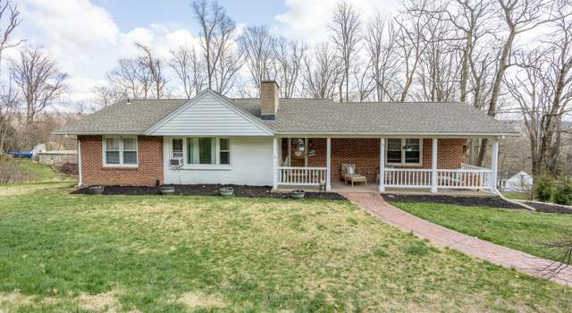 Photo of 19 Mountain View Ter, North Branford, CT 06472