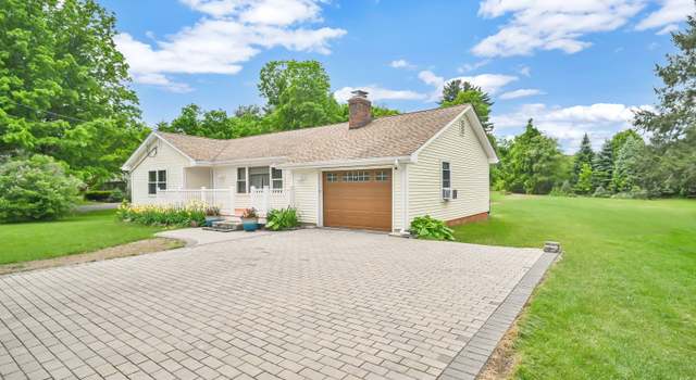 Photo of 77 Burnham Rd, Avon, CT 06001