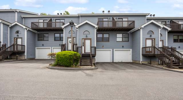 Photo of 804 Lake Vista Dr #804, East Hampton, CT 06424