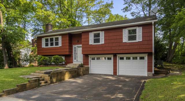 Photo of 5 Robin Ln, New Haven, CT 06515