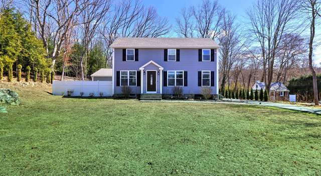 Photo of 58 Shadduck Rd, Middlebury, CT 06762