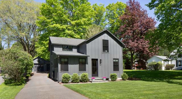 Photo of 30 E Main St, Salisbury, CT 06068