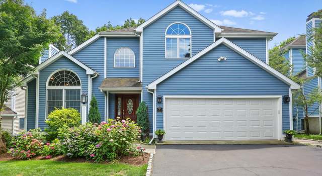 Photo of 6 Riverwalk Ln, Norwalk, CT 06850