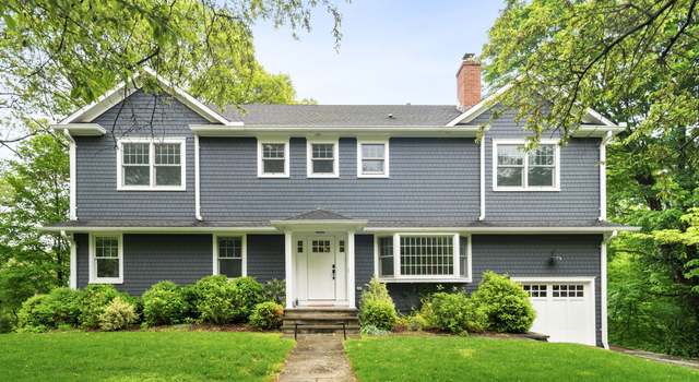 Photo of 3 Burchard Ln, Norwalk, CT 06853