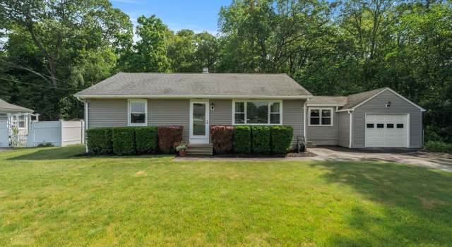 Photo of 26 Frederick St, North Branford, CT 06471