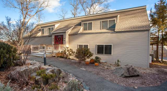 Photo of 116 Library Ln #116, Simsbury, CT 06070