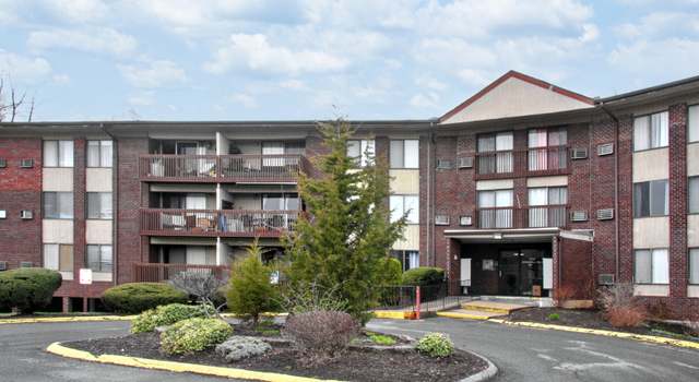 Photo of 2113 Cromwell Hills Dr #2113, Cromwell, CT 06416
