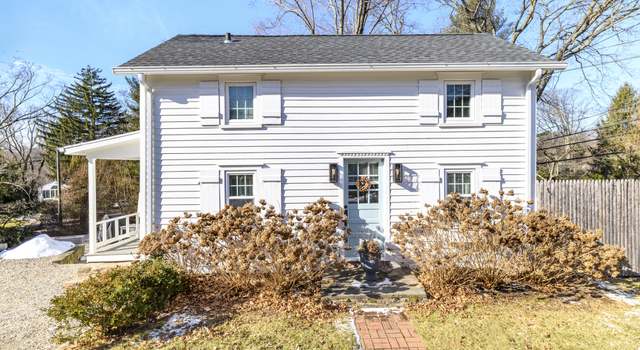 Photo of 19 Grumman Ave, Norwalk, CT 06851