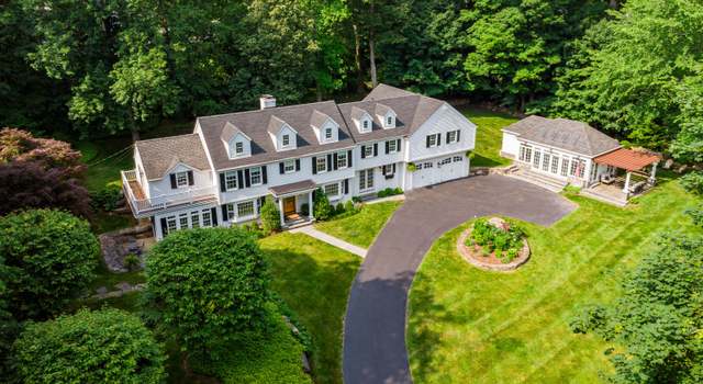 Photo of 20 Copper Beech Ln, Ridgefield, CT 06877