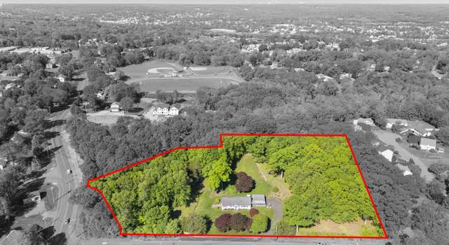 Photo of 104 Benz St, Ansonia, CT 06401