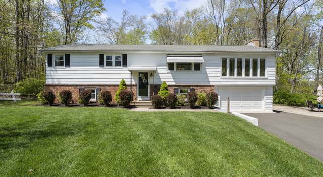 Photo of 75 Summit Dr, North Branford, CT 06471