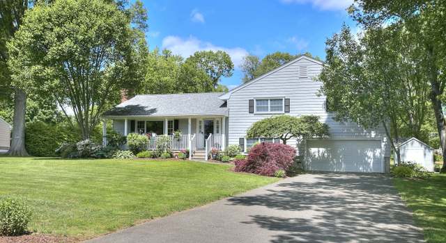 Photo of 85 Oakridge Rd, Trumbull, CT 06611
