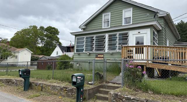 Photo of 42 First St, Thompson, CT 06255