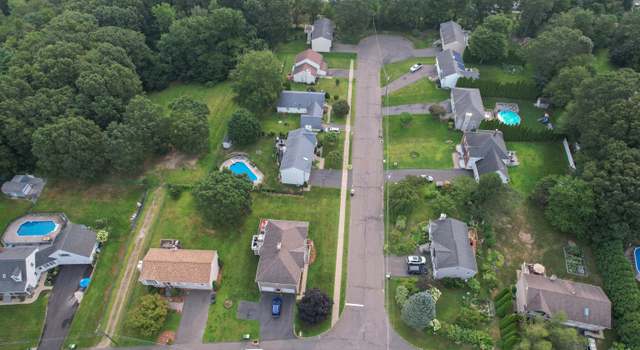 Photo of 33 Mallory Rd, Watertown, CT 06795