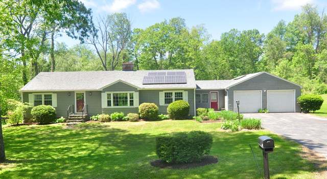 Photo of 142 Case St, Canton, CT 06019