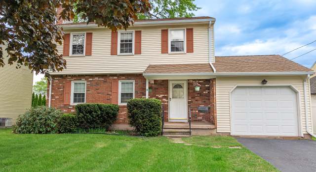 Photo of 14 Goodrich Dr, Wethersfield, CT 06109