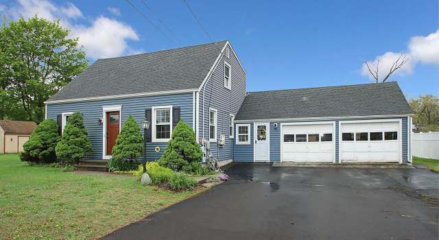 Photo of 116 Scrub Oak Rd, North Haven, CT 06473