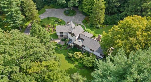 Photo of 23 Old Mailcoach Rd, Redding, CT 06896