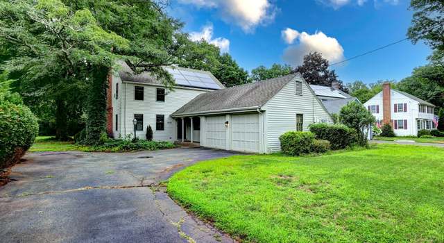 Photo of 40 Braeburn Rd, West Hartford, CT 06107