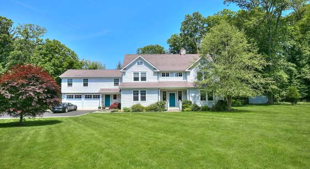 Photo of 16 Gault Park Dr, Westport, CT 06880